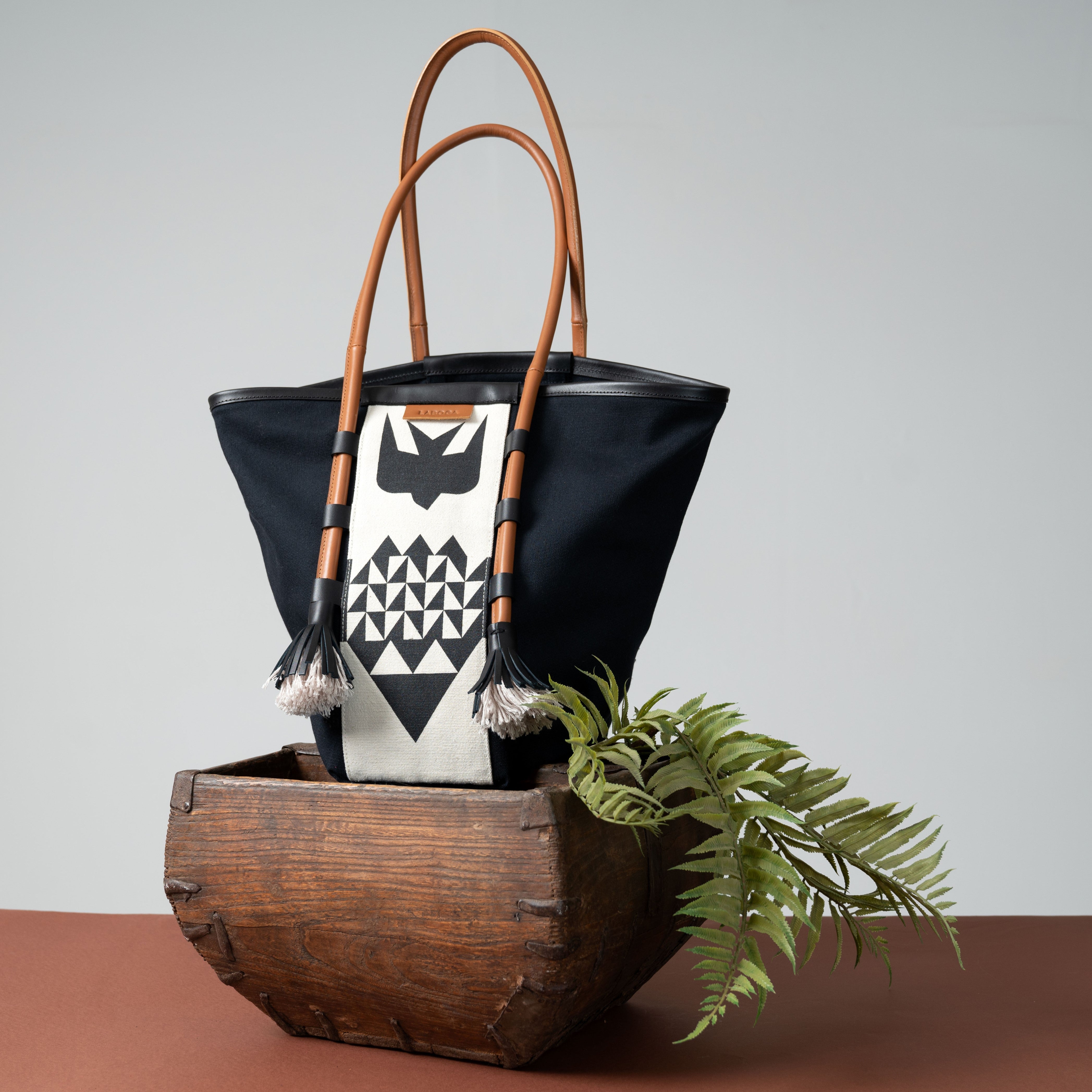 Alia Ed.3, Black - LABOGA