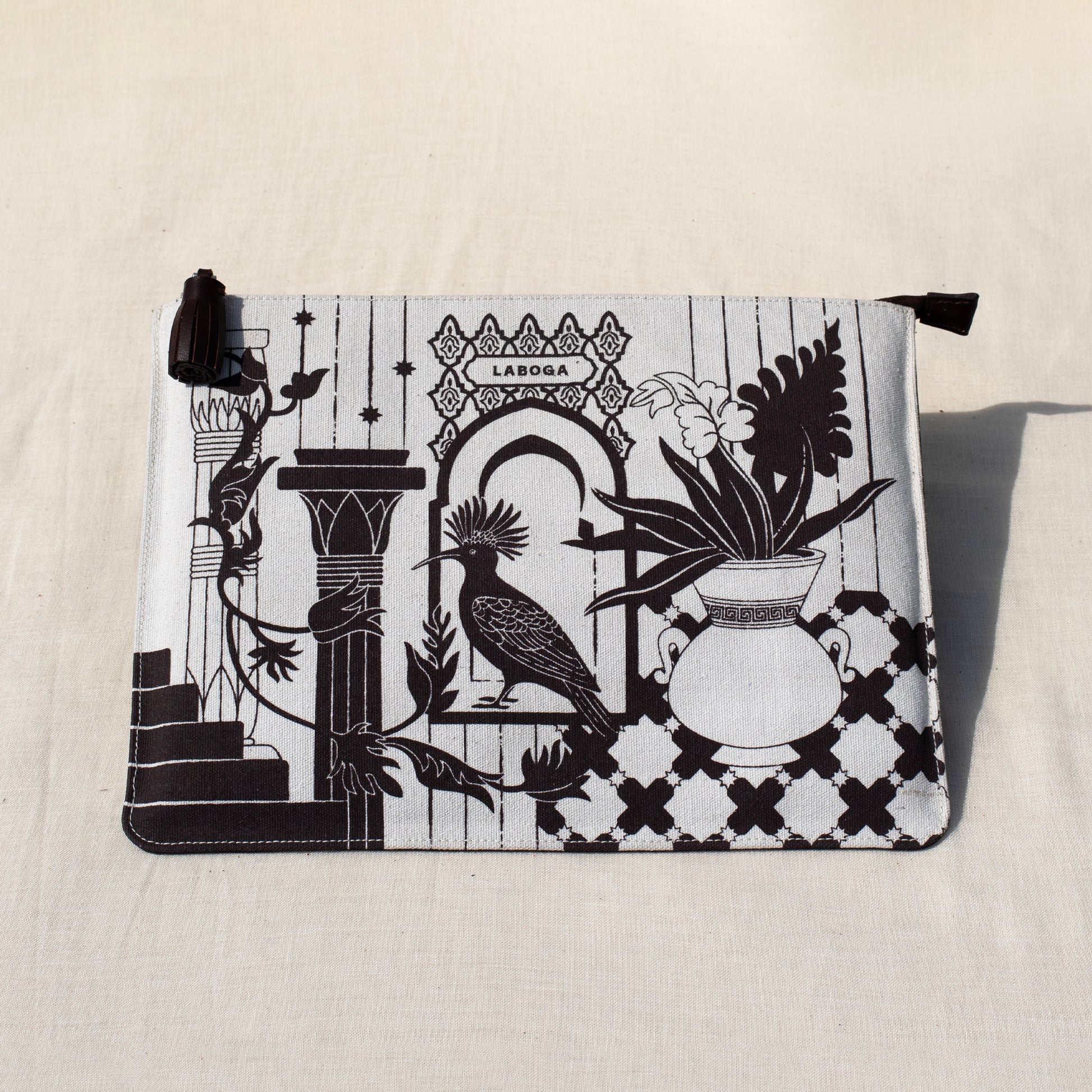 Huda Clutch, Chocolate Brown - LABOGA