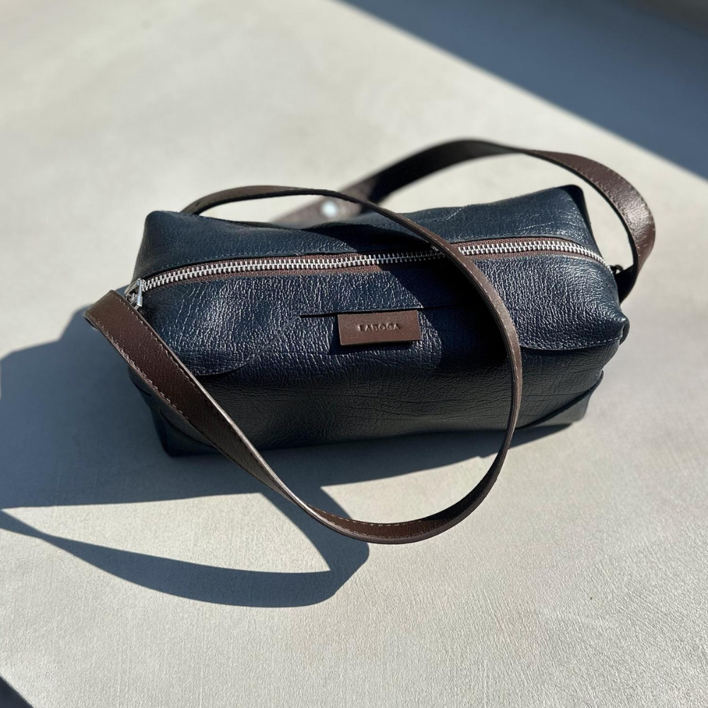 Nyle Crossbag - Navy Blue - LABOGA