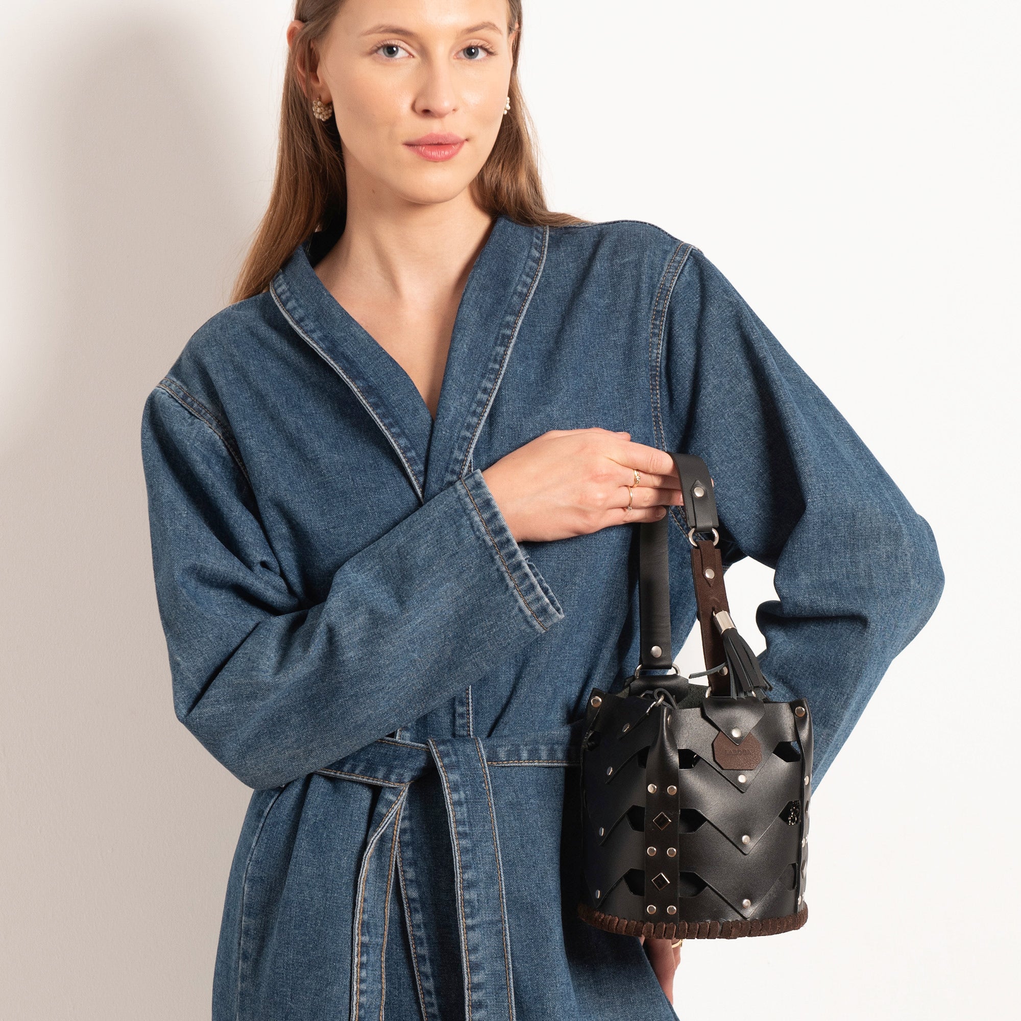 Vertebrae Medium, Brown