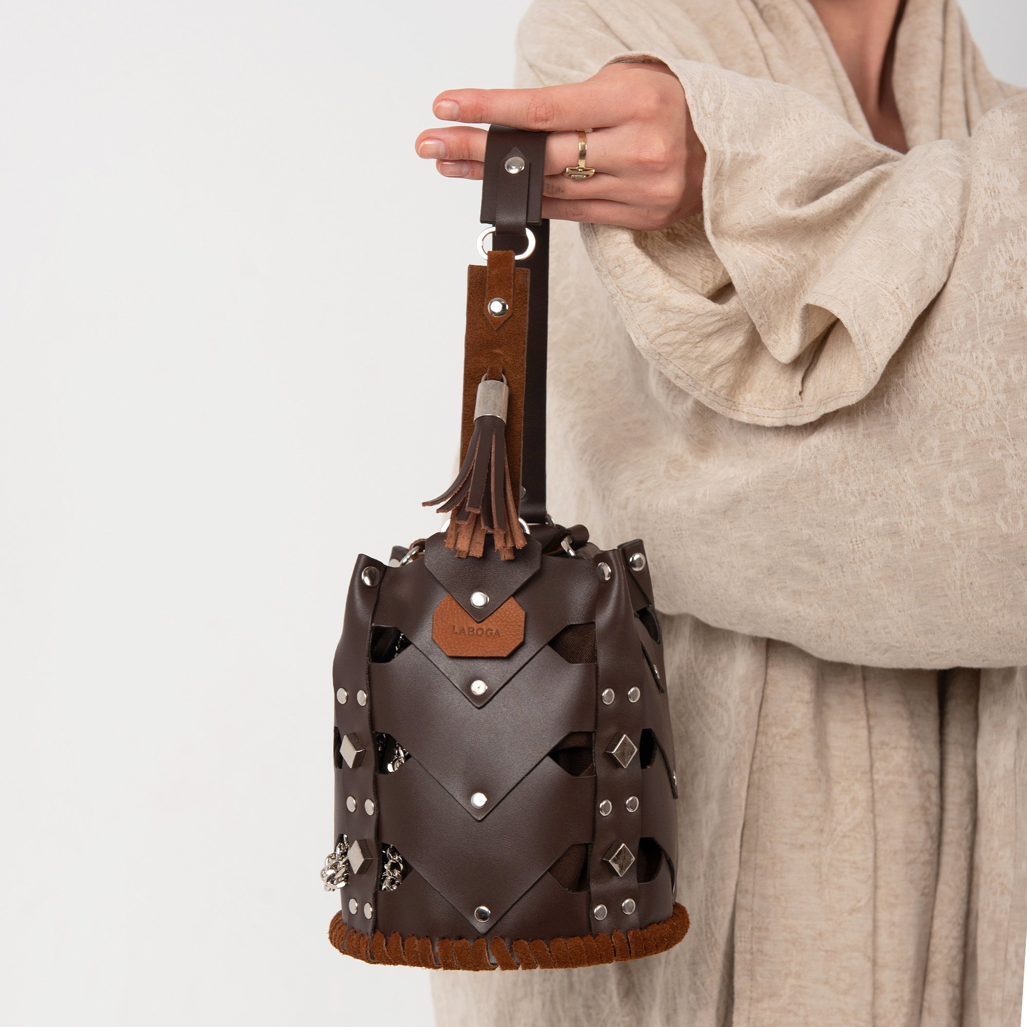 Vertebrae Medium, Brown